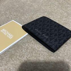 Michael Kors Wallet  Small 