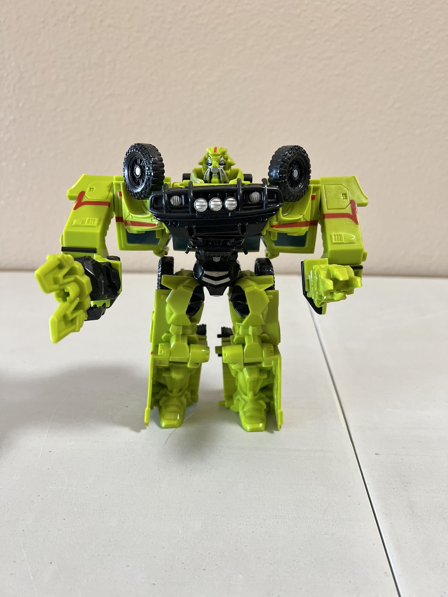 Transformers Ratchet Voyager Class
