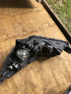 For 10-11-12 Subaru Legacy/Outback Replacement Headlight Right Passenger Side