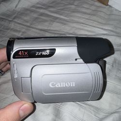 Canon zr960