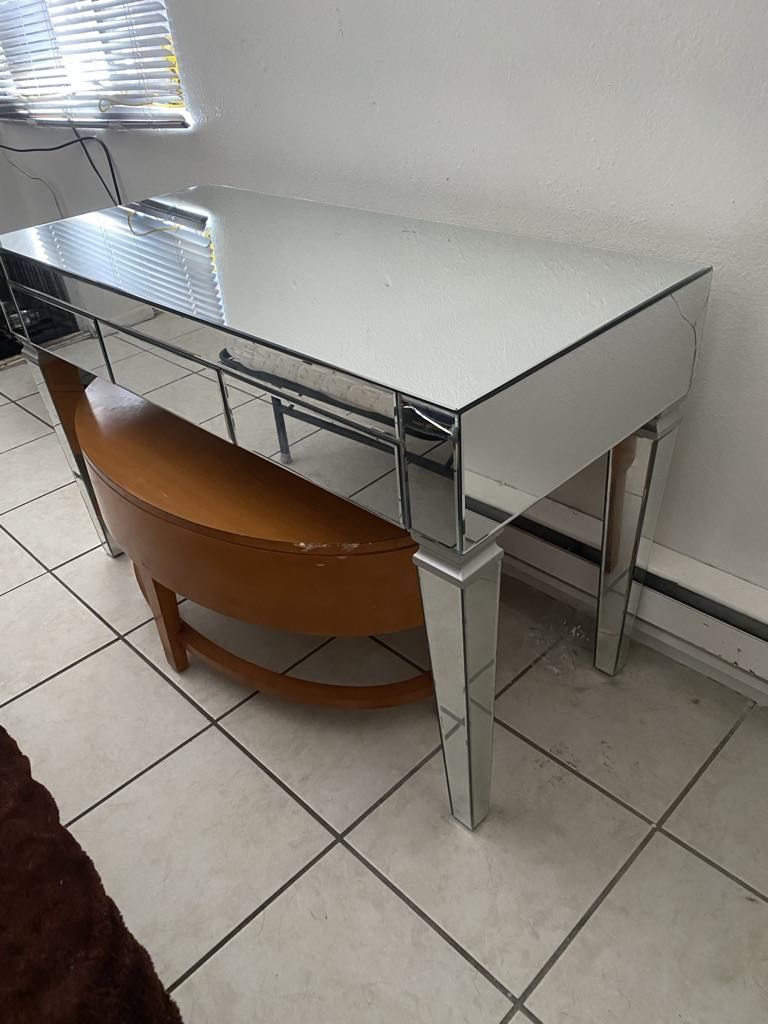 Darién Mirror Desk