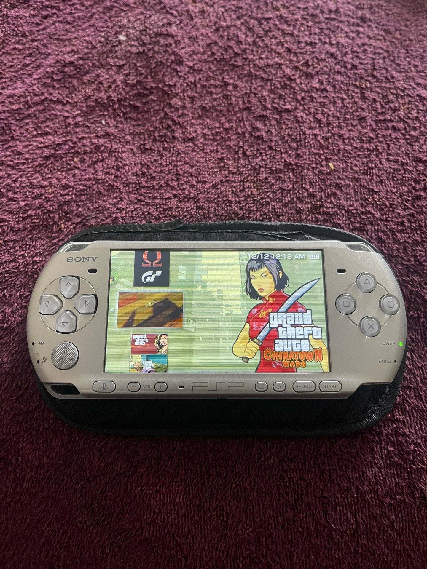 Silver PSP 3001 with 3,000 Games 