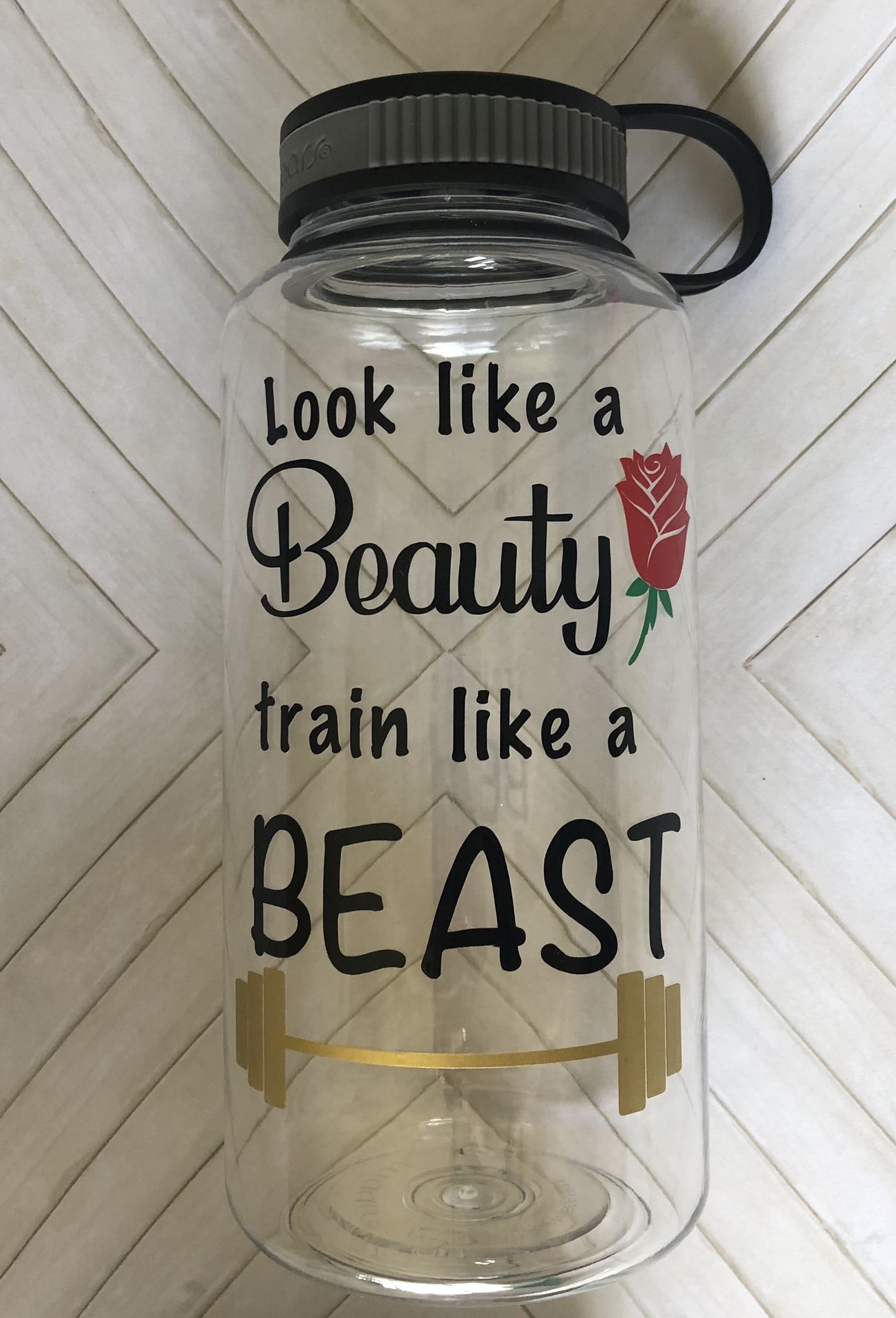 Look like a beauty train like a beast plastic water bottle