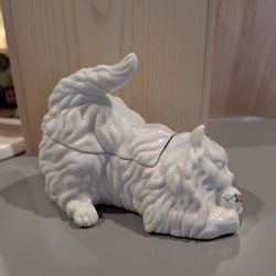 Vintage Elizabeth Arden Southern Heirloom Porcelain Cat Trinket Box