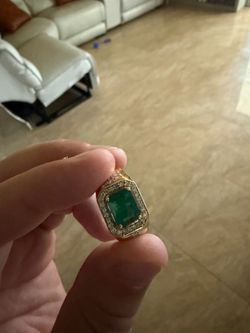 14k Effy men’s natural diamond and Emerald gold ring
