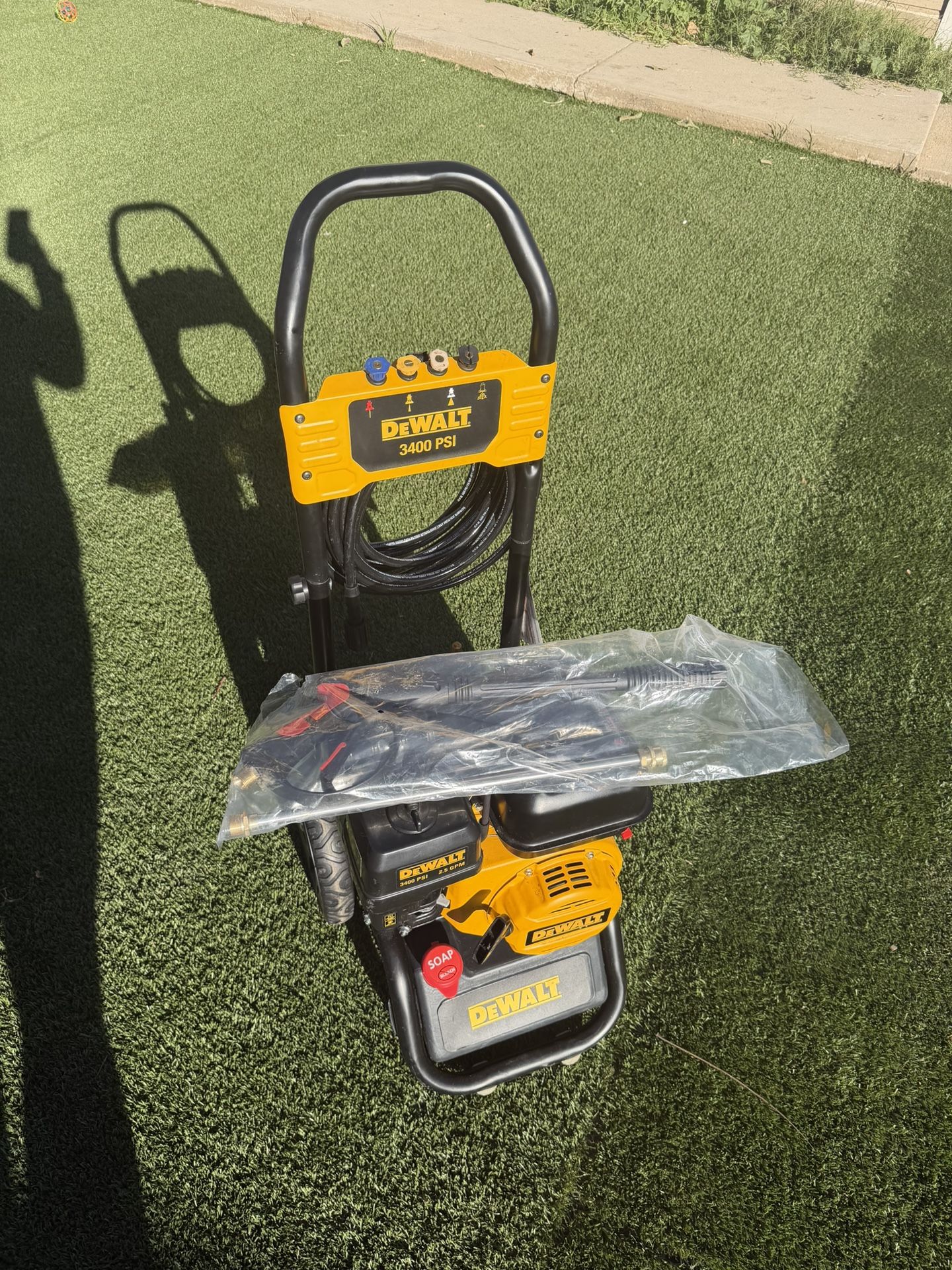 3400 PSI 2.5 GPM Gas Cold Water Pressure Washer with DeWalt 210 Engine