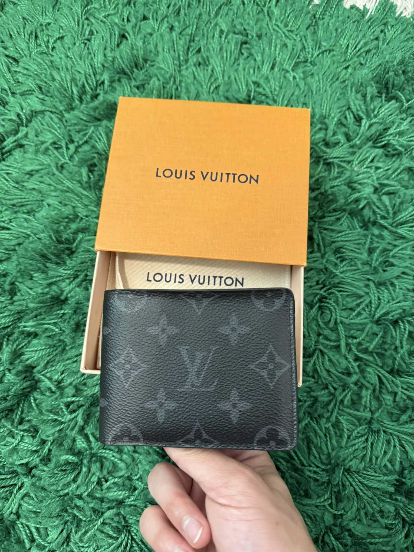 Loui Vuitton Wallet