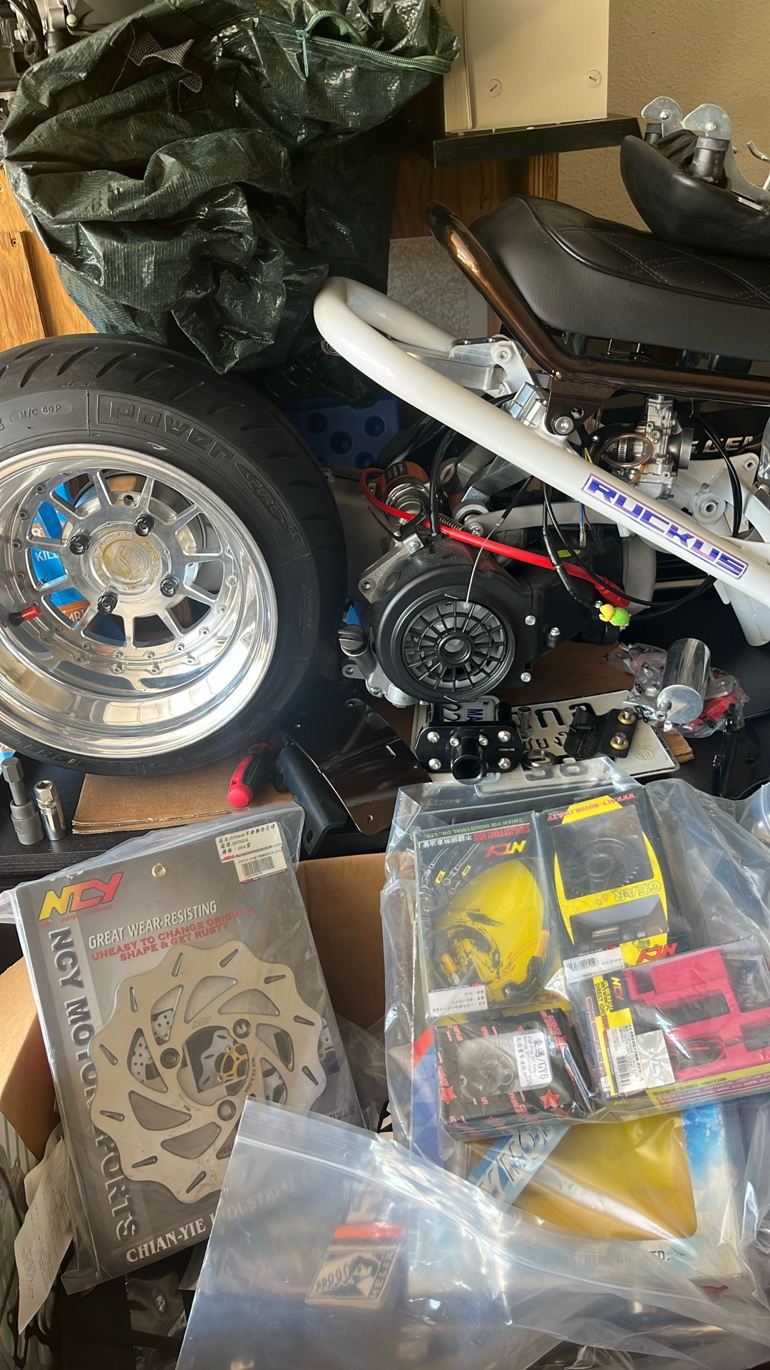 Honda ruckus Parts ( PARTS PRICED INDIVIDUALLY)