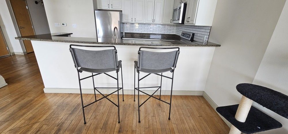 2 Bar Stools / Chairs.... NEED GONE NOW