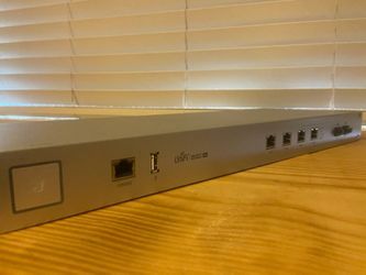 Ubiquiti Unifi USG-PRO-4 Gateway Router
