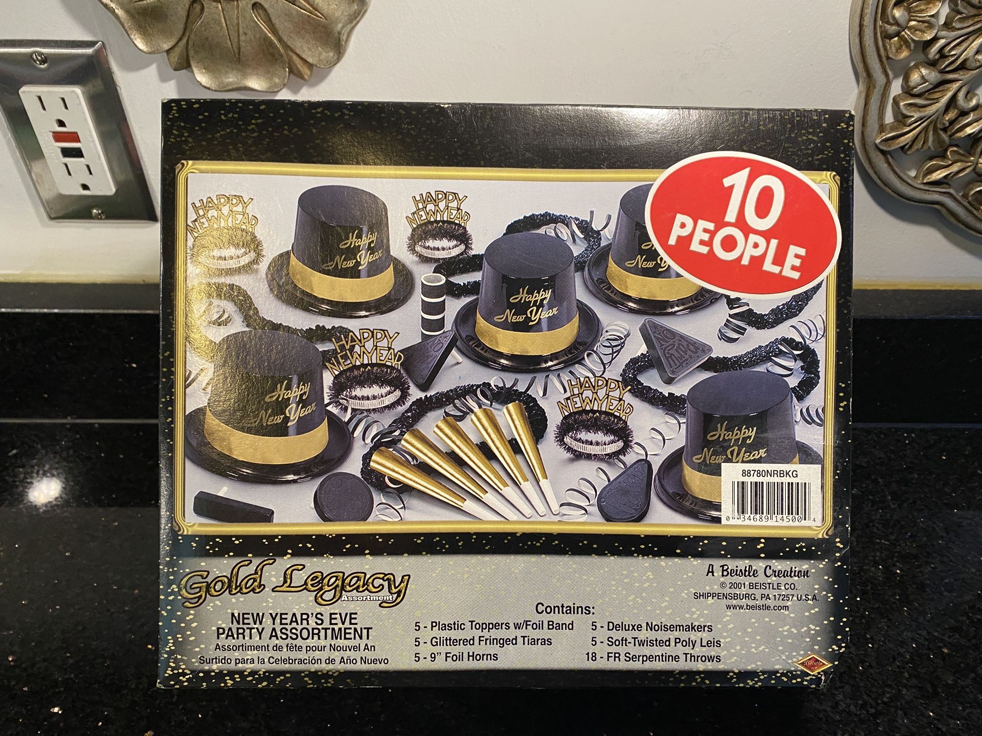 Gold Legacy New Year's Eve Party Assortment for 10 People