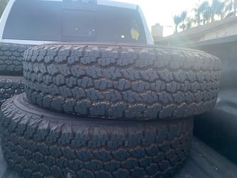 set of 6 R17 Goodyear tires