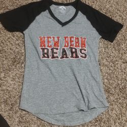 Women Size Small New Bern Bears T-shirt