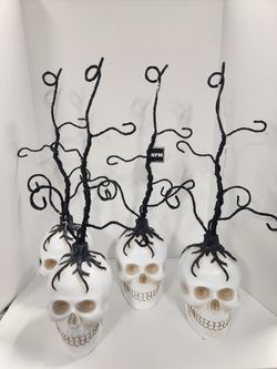 Skull Halloween Tree 26" Haunted House Decor 8" Resin Head set of 4