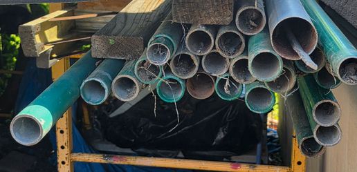 Chain link fence poles/post