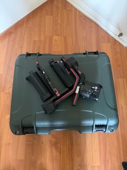 DJI Ronin RS3 Pro gimbal plus Travel Case/Accessories