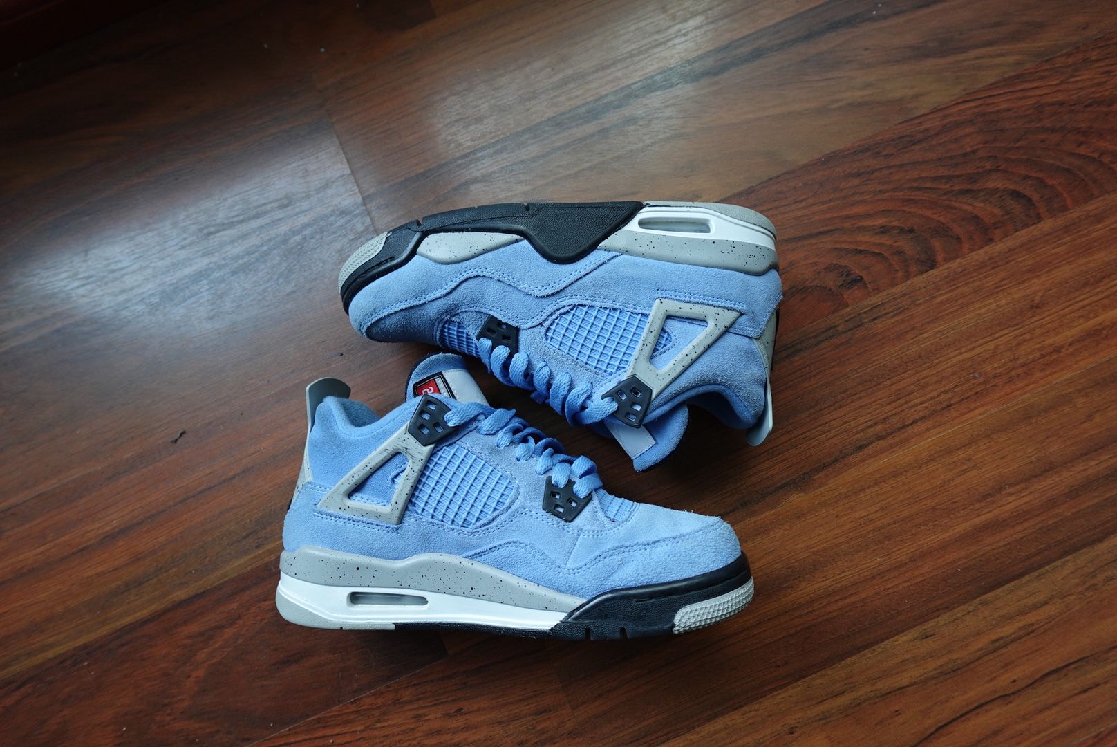 Air Jordan 4 Retro GS ‘University Blue’