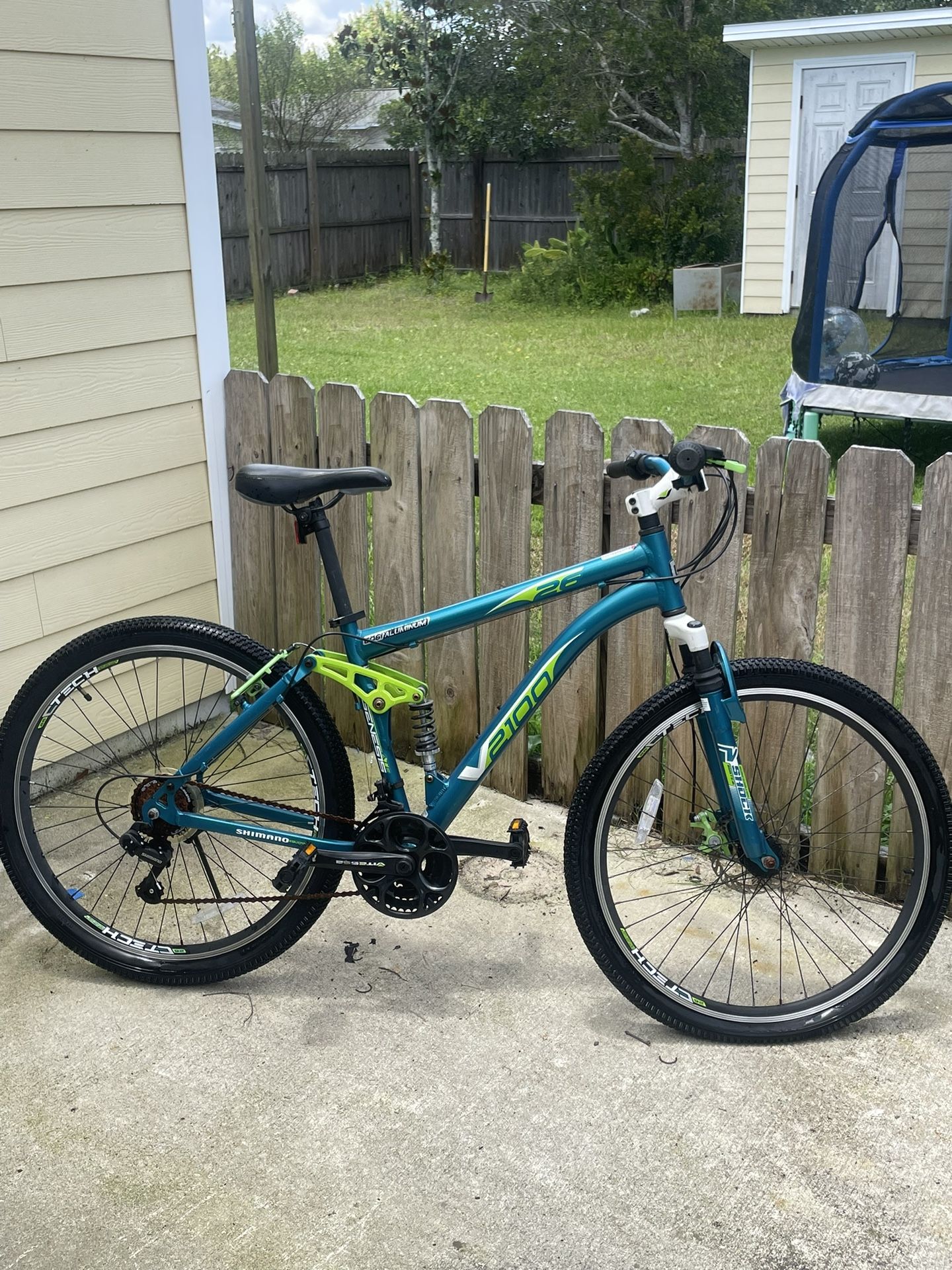 Handlebar Genesis V2100 Mountain Bike Details Genesis V2100