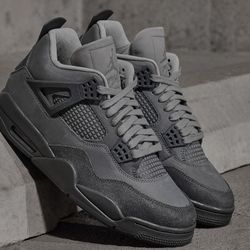 Air Jordan Retro 4 SE