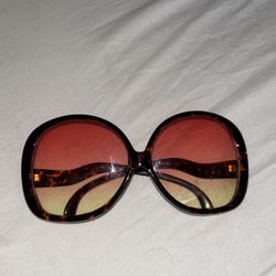 Women's High Fashion Super Oversize Square Low Temple Sunglasses