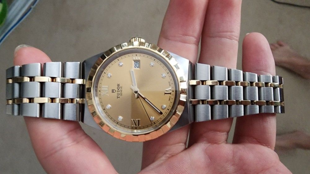 Tudor Royal 38mm Champage Dial Factory Diamonds
