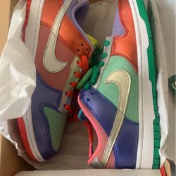 Dunk Low SE SIZE 9 Wmns