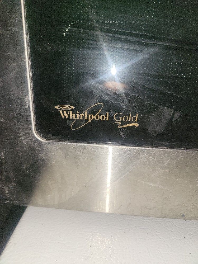 Wolhirlpool Gold Microwave.