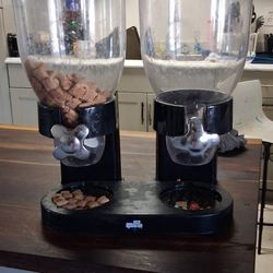 Cereal Dispenser 
