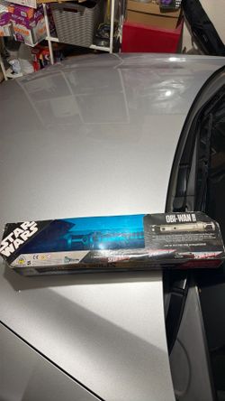 Hasbro Star Wars - OBI-WAN KENOBI LIGHTSABER - Sound Vibrate Glow - 2005 - NEW