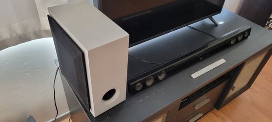 LG SOUNDBAR and SUBWOOFER WORKS GREAT SOUND BAR