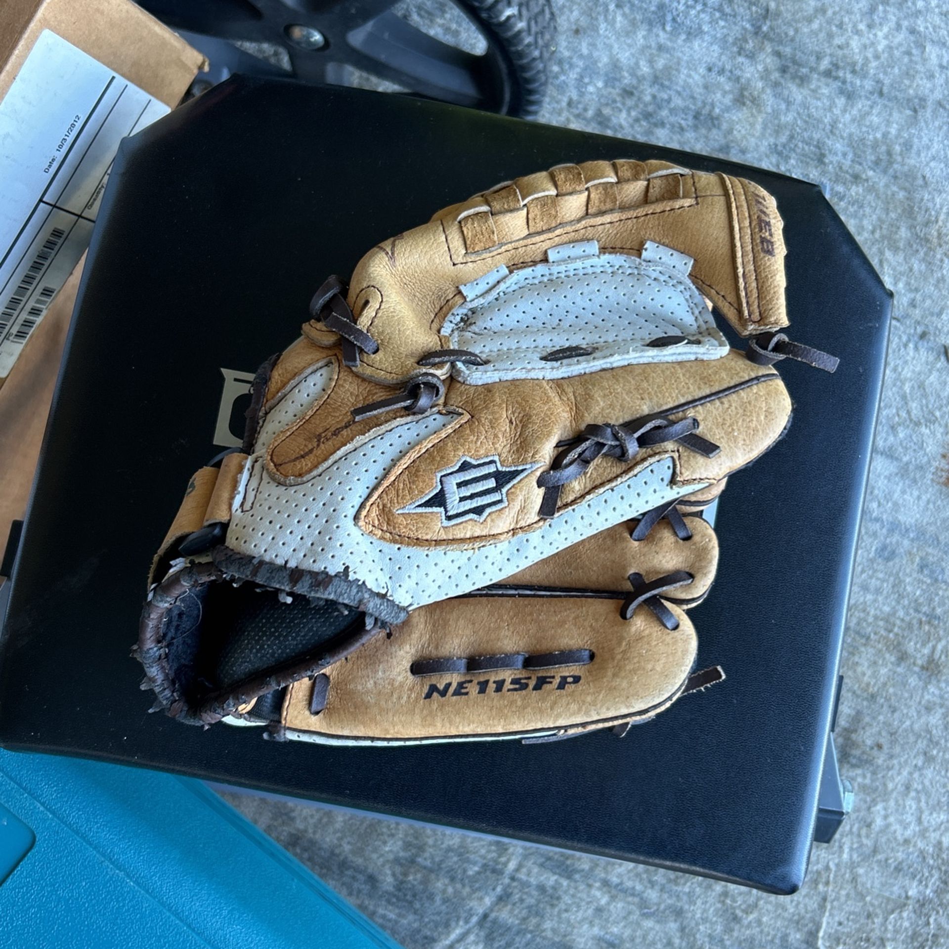 Baseball Glove 