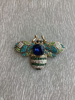 Gorgeous Green, Teal & White Rhinestones w/ Faux Blue Crystal Golden Bee Brooch
