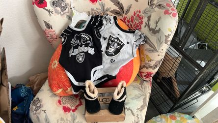 Raider Fans Baby Gurl W Uggs 50$