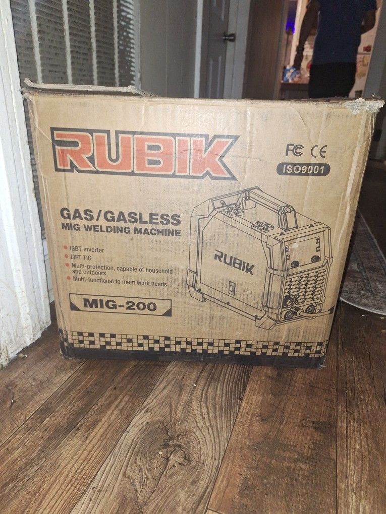 Rubik MIG/TIG/STICK 200amp Welder