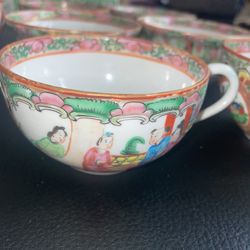 Antique Chinese Porcelain Rose Medallion Teacup