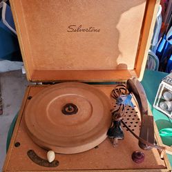Vintage Silvertone Record Player 