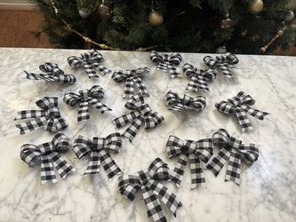 Christmas Holiday Decor, Plaid & Burlap Bows