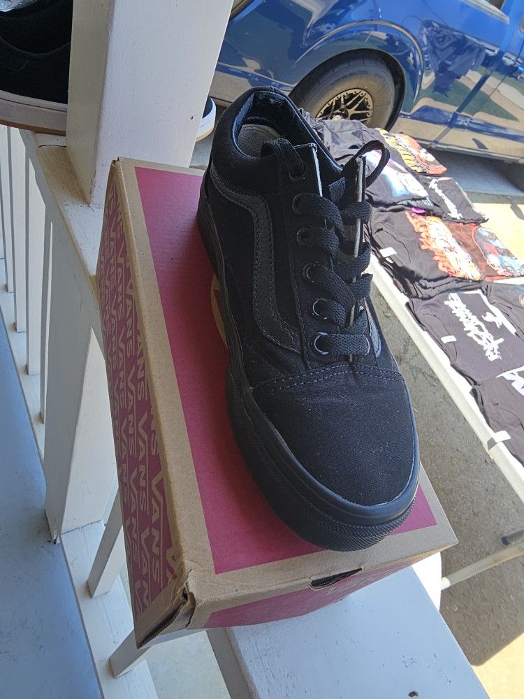 Black Vans