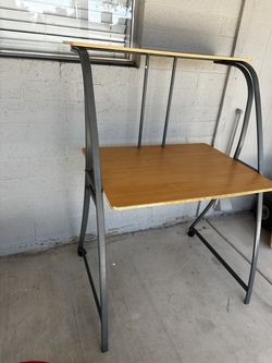 Computer desk