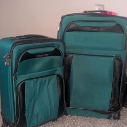 Luggage set