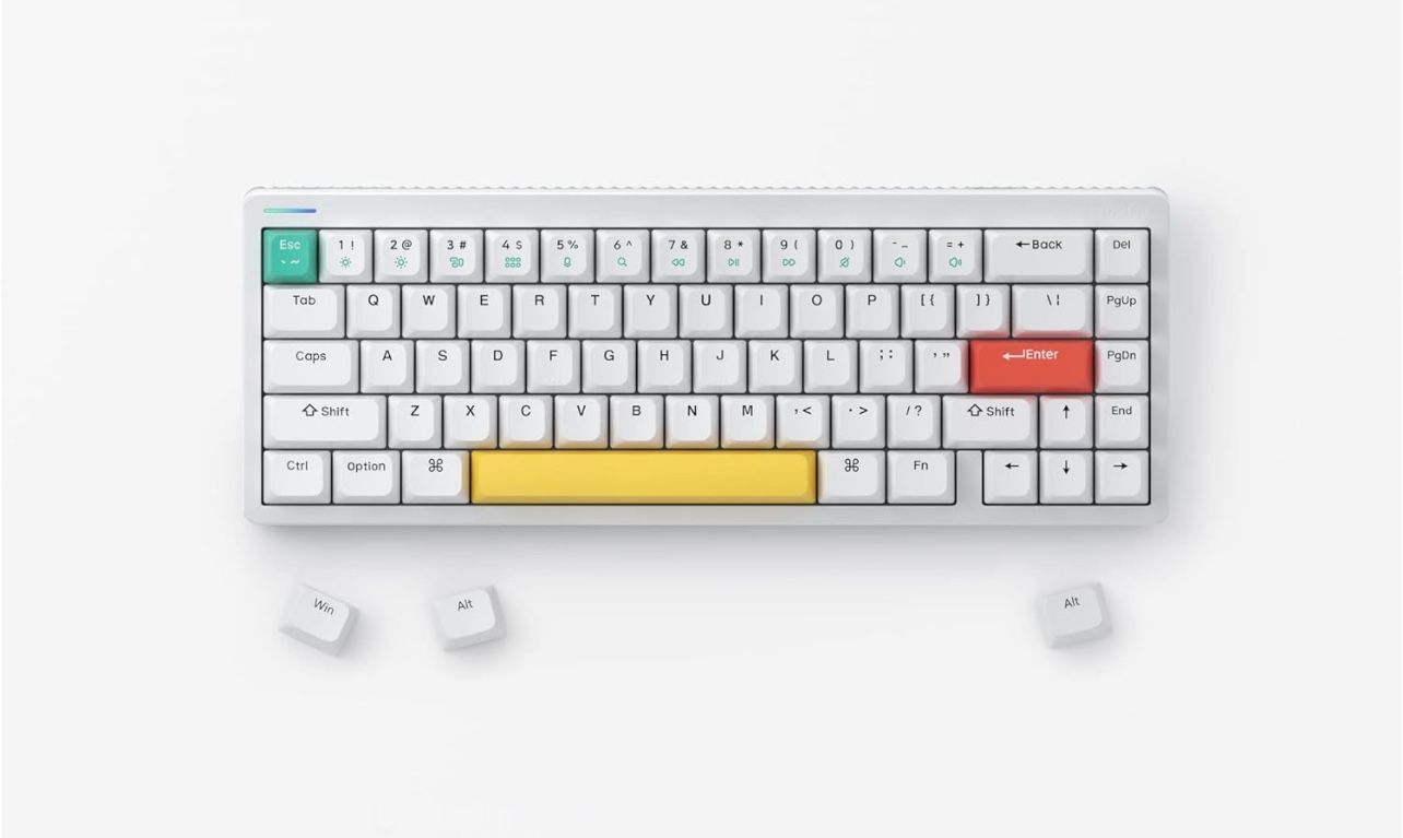 Mechanical gaming keyboard With PBT Keycaps