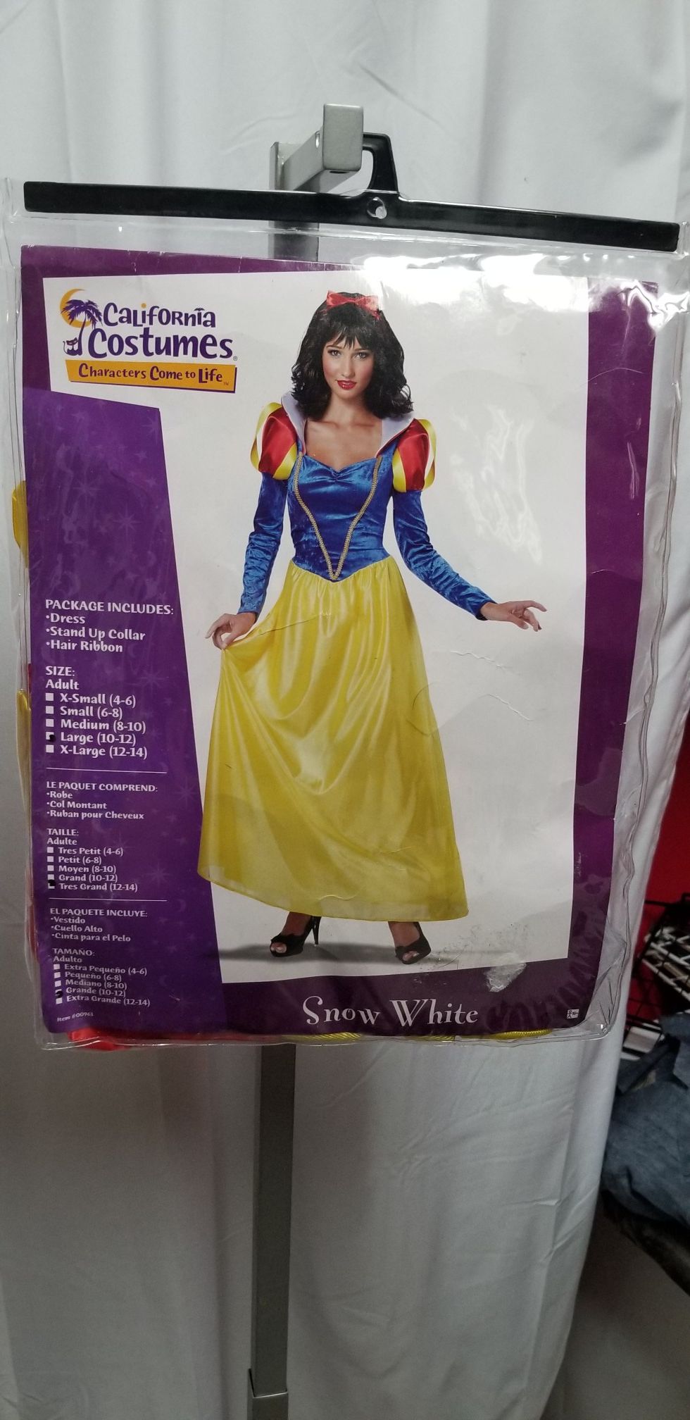 Womens 10/12 snowwhite
