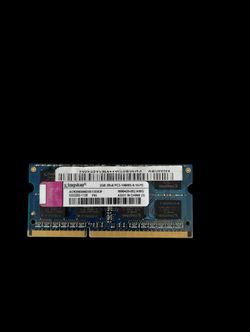 Kingston 2GB 2Rx8 PC3-10600S-9-10-F0 DDR3 SODIMM RAM module.
