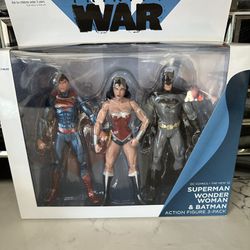 Superman/Wonder Women/& Batman