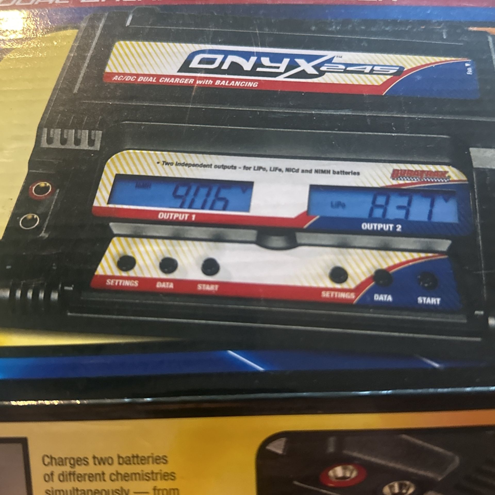 Onyx 245 Charger
