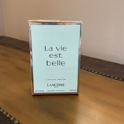 Brand New Lancôme LaVie  Estebelle