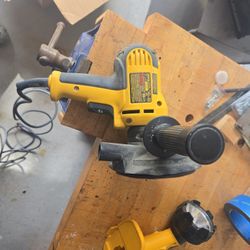 DeWalt DWE6401 5" (127MM) Disc Sander