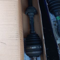 01-05 Civic Left Axle Used But Good Condition $40