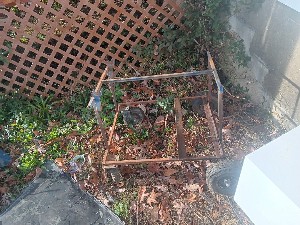 Metal Go Cart Stand