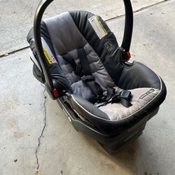 Graco Car Seat With Detachable Base
